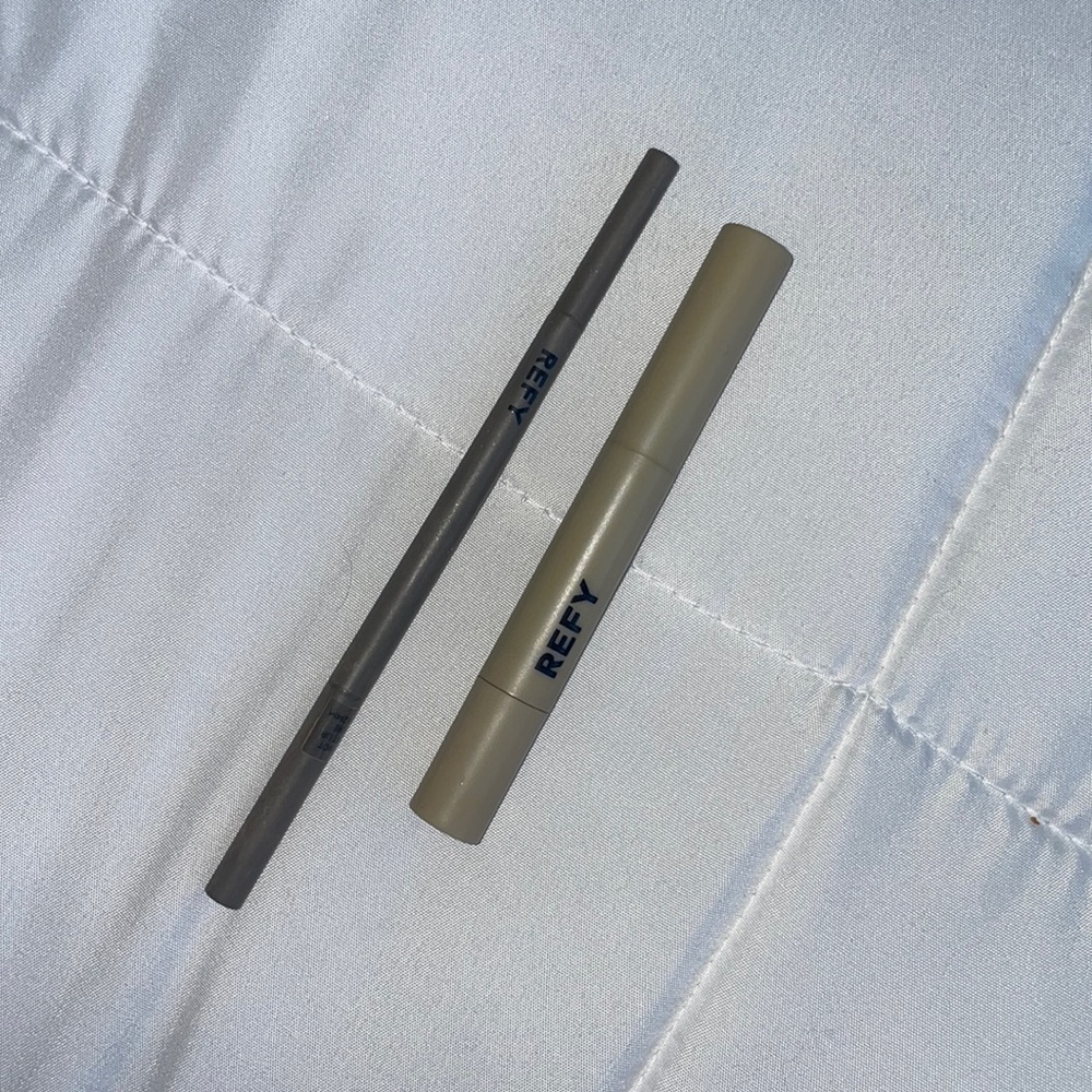 Refy Beauty Brow pomade and brow pencil in dark